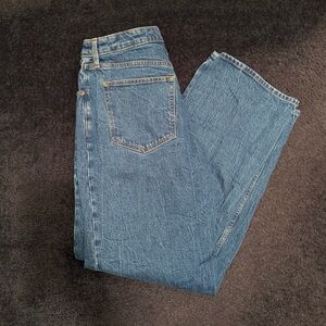 SOLD ON ANOTHER APP- Abercrombie & Fitch Dark Blue Jeans 👖
